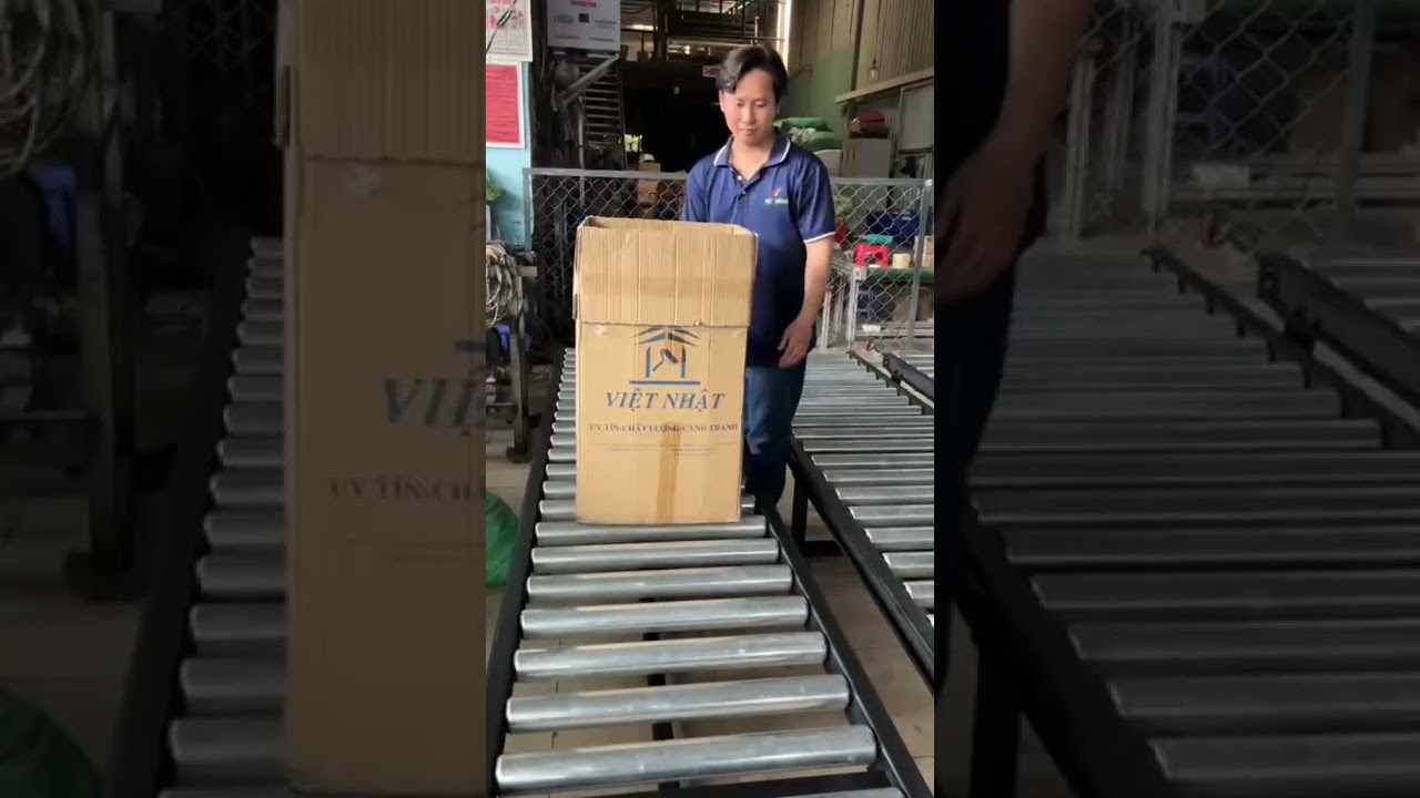 Lắp ráp bàn con lăn trọng lực, vận chuyển hàng thùng, pallet cho nhà xưởng, nhà máy, kho hàng
