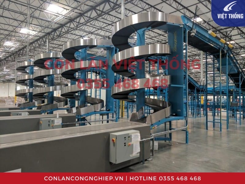 Ưu điểm băng tải con lăn xoắn ốc trong công nghiệp