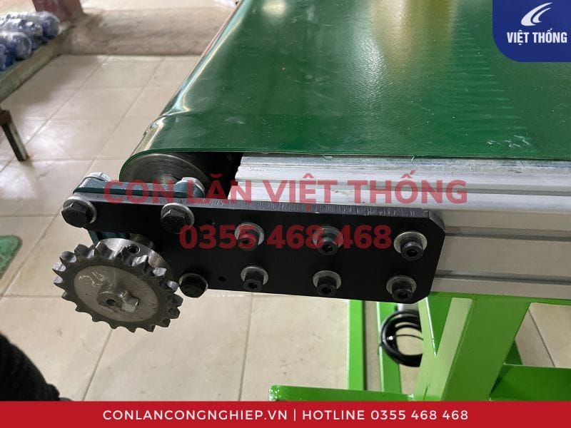 Con lăn chủ động với bánh răng