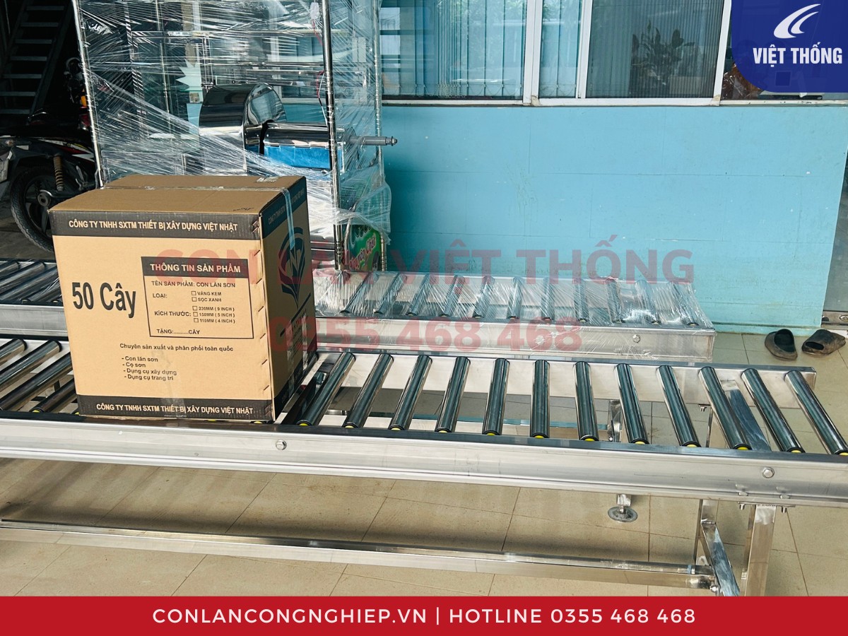 Băng tải con lăn inox