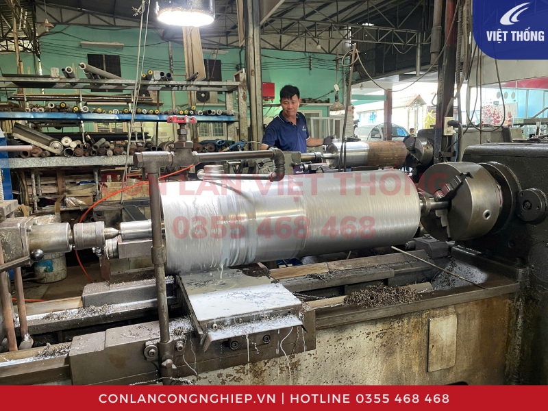 Xưởng gia công con lăn Việt Thống