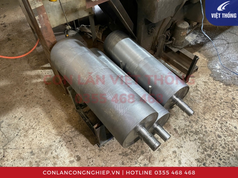 Làm con lăn chủ động, bị động cho băng tải