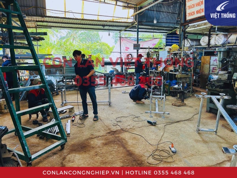 Xưởng sản xuất con lăn công nghiệp Việt Thống