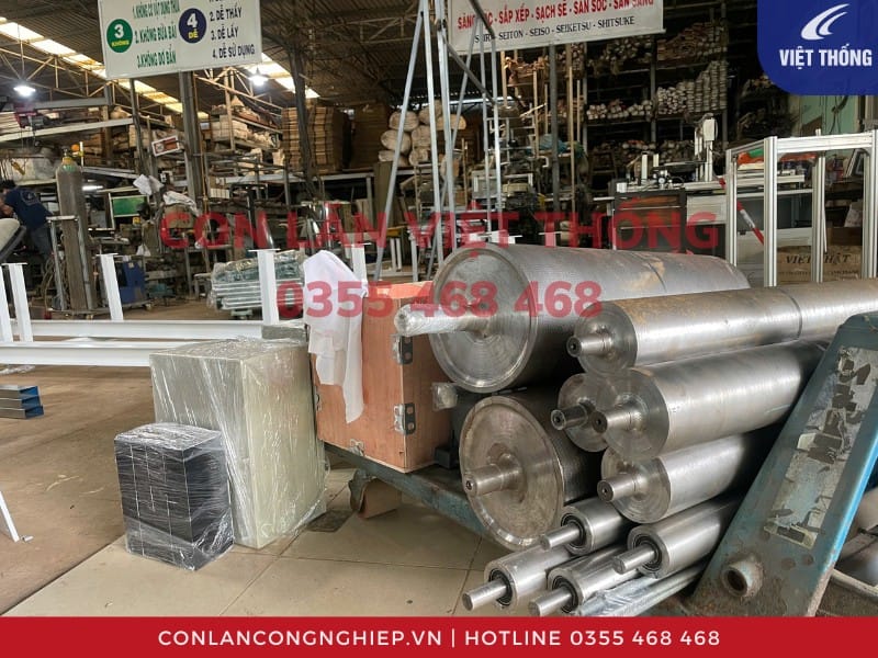 Xưởng sản xuất con lăn tiện tải nặng Việt Thống Xưởng sản xuất con lăn tiện tải nặng Việt Thống