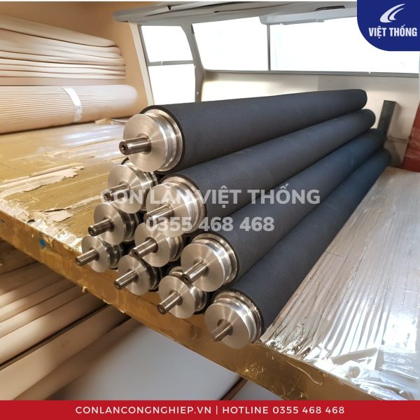 Con lăn bọc cao su băng tải